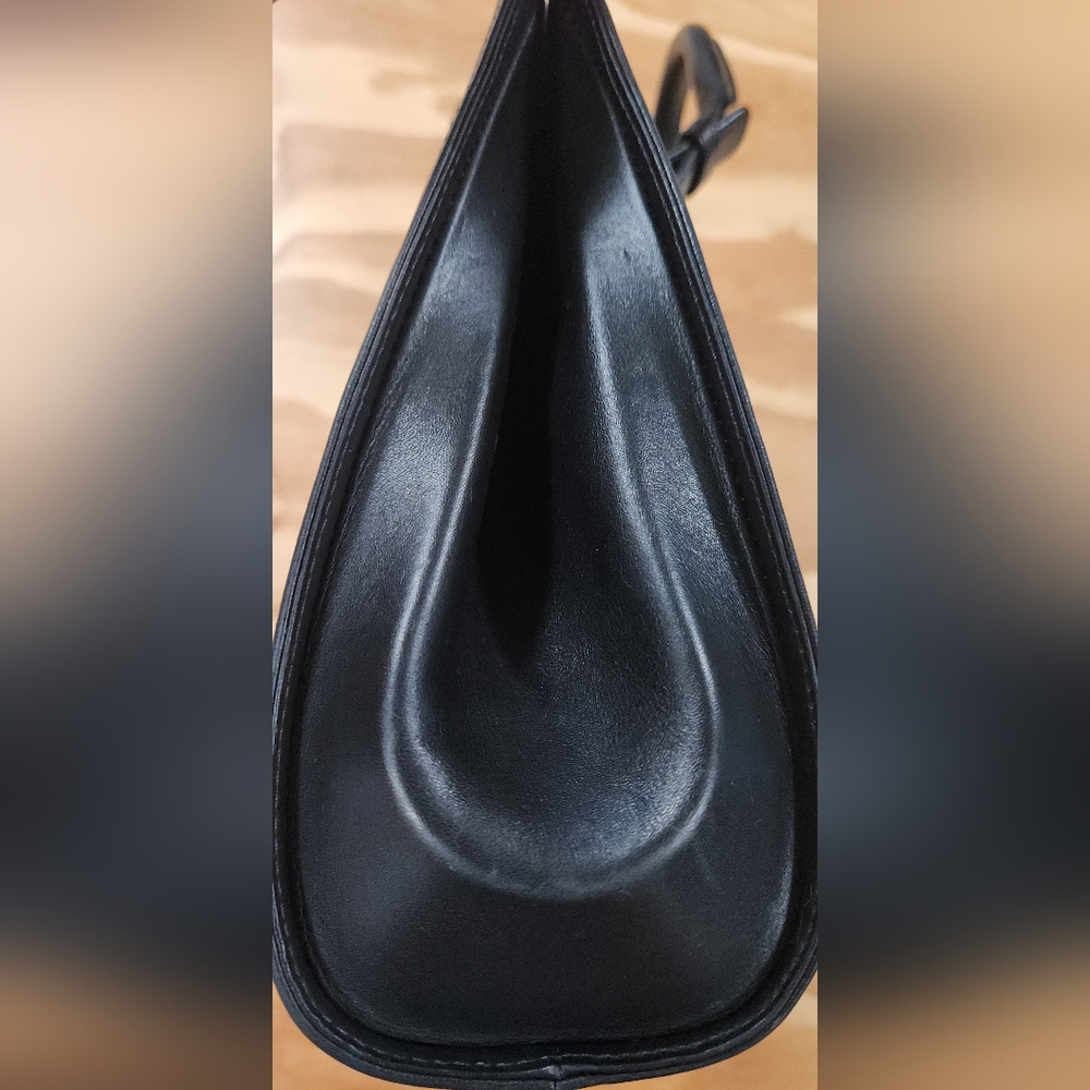 Loewe Camoscio Anagram Bag - Picture 13 of 16